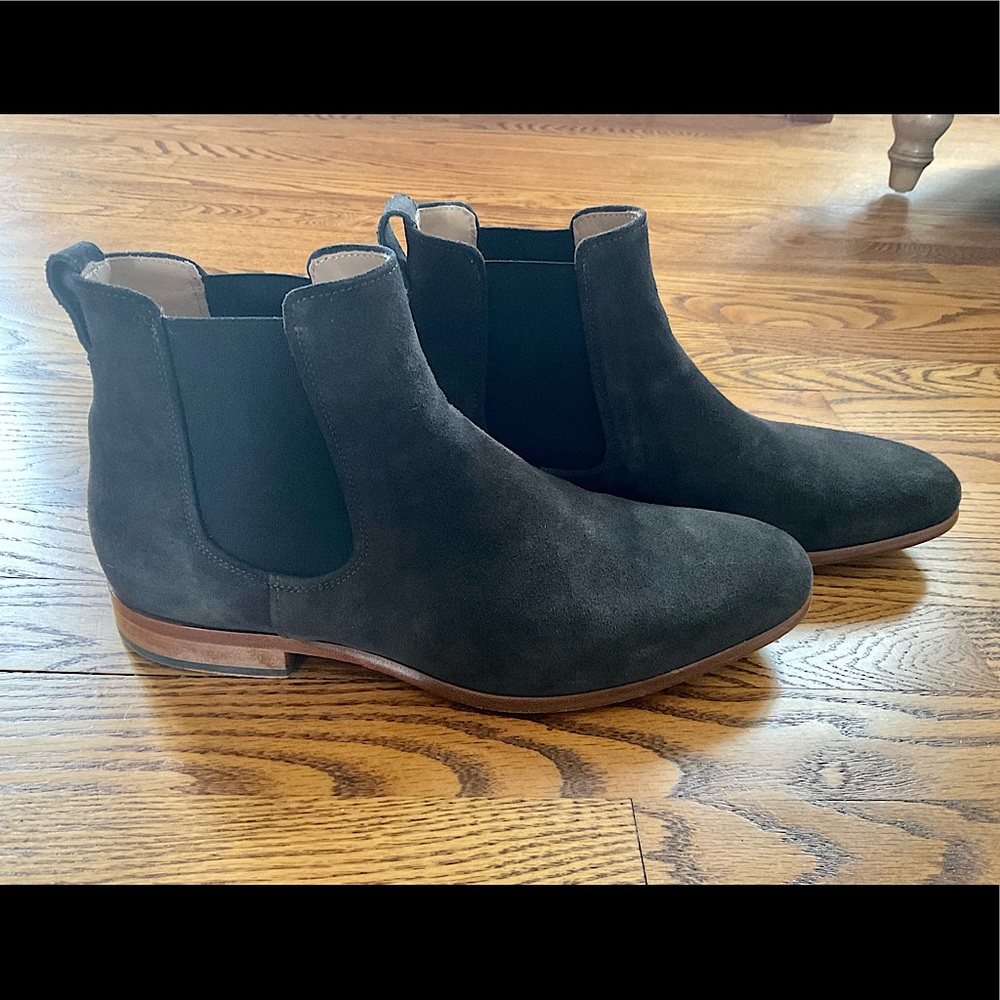 Vince Aldous suede Chelsea Boot in graphite
